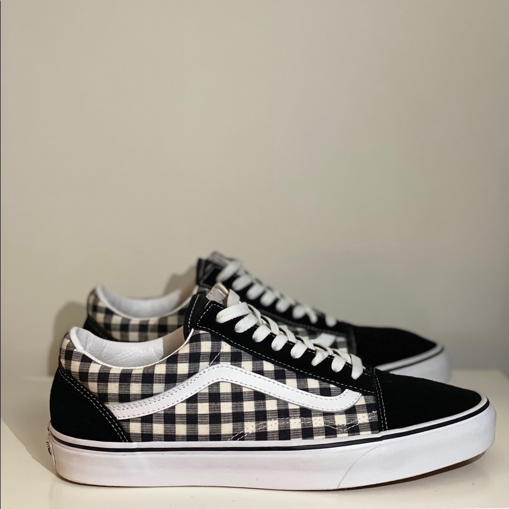 VANS Men’s Old Skool Sneaker Size 11